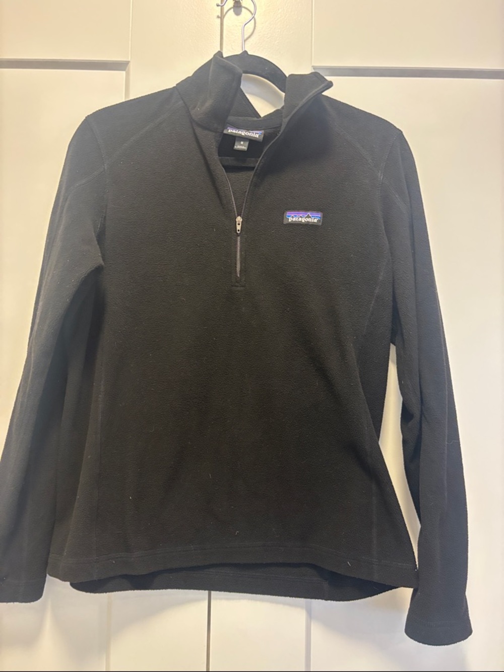 Patagonia Black Half-Zip Fleece Pullover womens. Size M